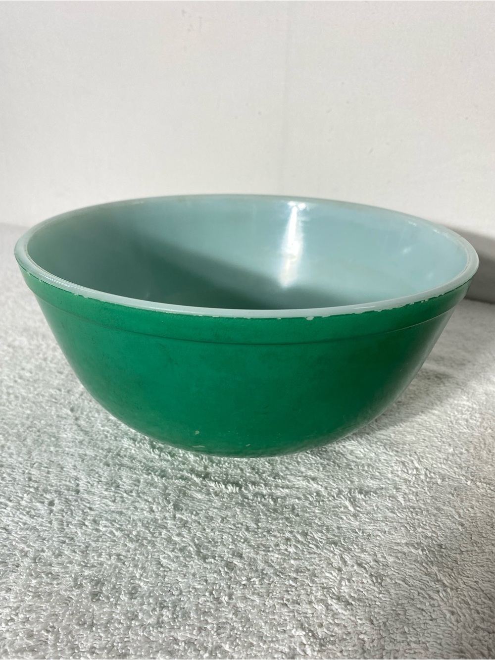 Vintage 1940s PYREX #403 Primary Green Nesting Mixing Bowl Made in Canada